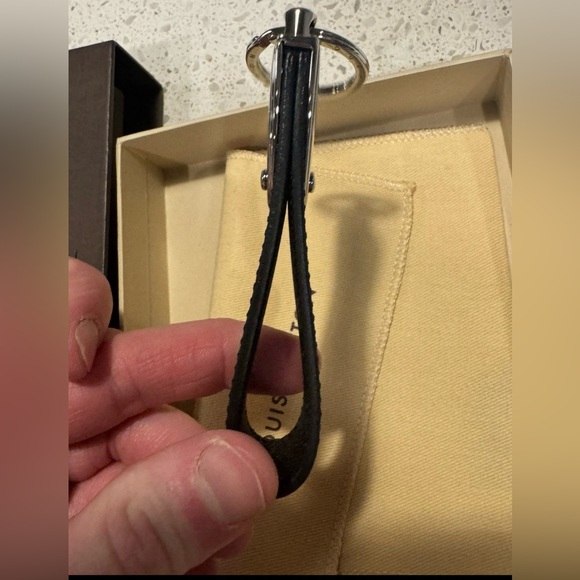 Louis Vuitton Damier Graphite Dragonne LV Key Holder NWB - Picture 5 of 9